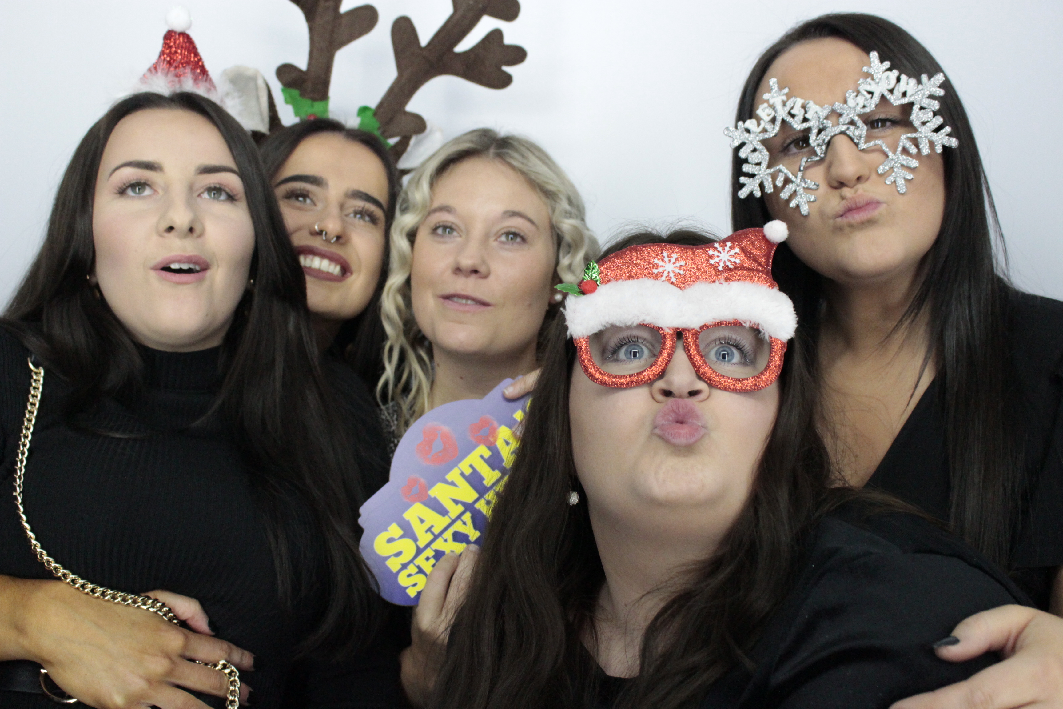Fittleworth Medical Christmas Party | View more photos from the event at gallery.myphotoboothexperience.co.uk/u/MyPhotoBoothExperienceLtd/Fittleworth-Medical-Christmas-Party